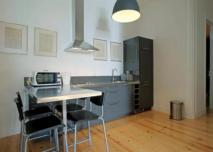 Portas Do Castelo 아파트 *