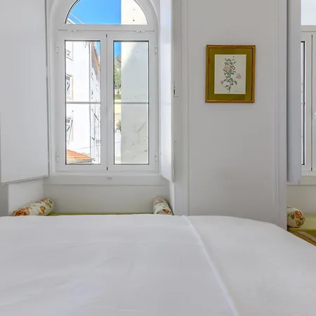 Portas Do Castelo * Lisbon